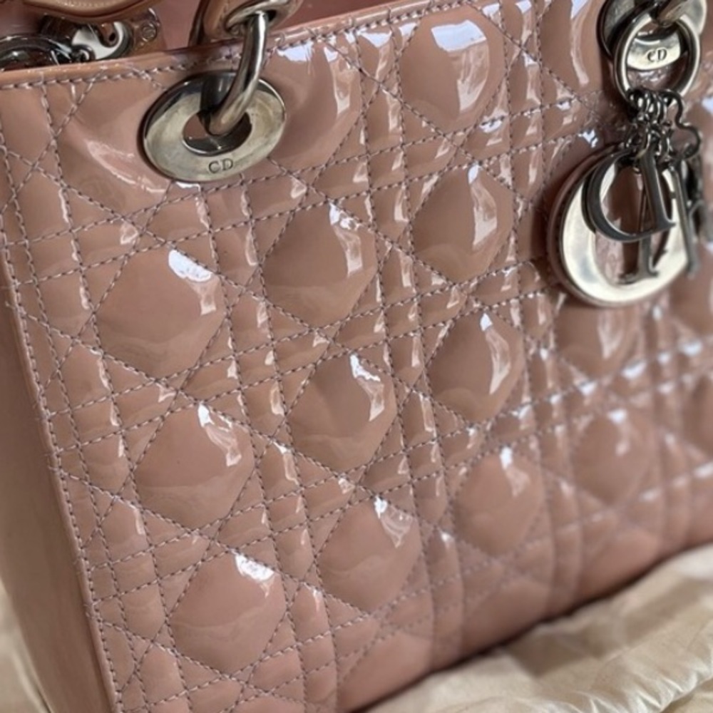 Blush light pink patent Dior Diana handbag - Picture 2 of 16
